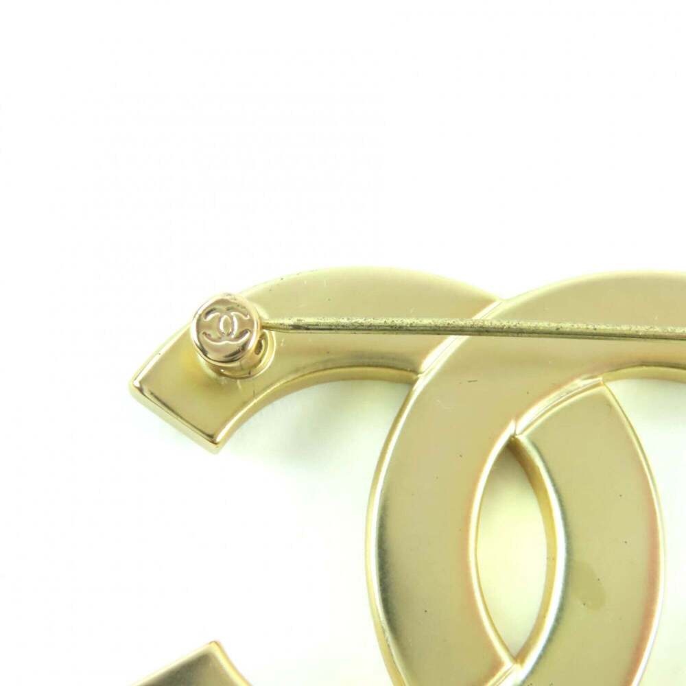 CHANEL Authentic Gold Logo Brooch - Picture 5 of 8
